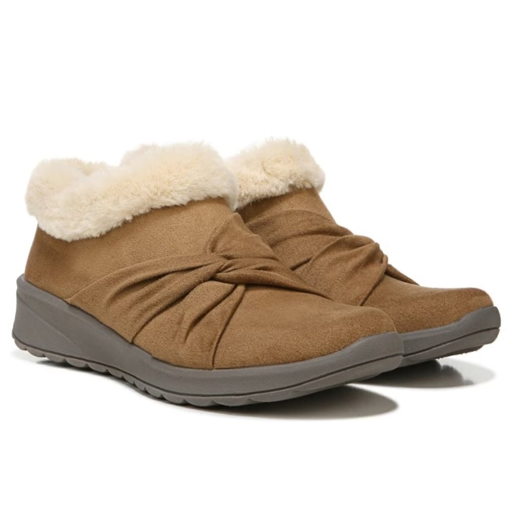 Bzees Women's Genie Slip On